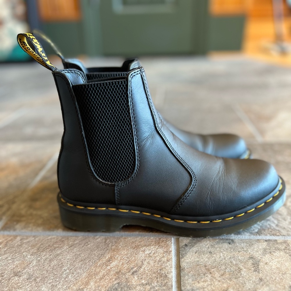 Dr. Marten’s 2976 Chelsea Boot Black Size 8